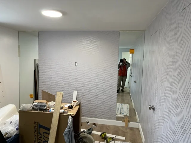 Glass and window installation and replacement services