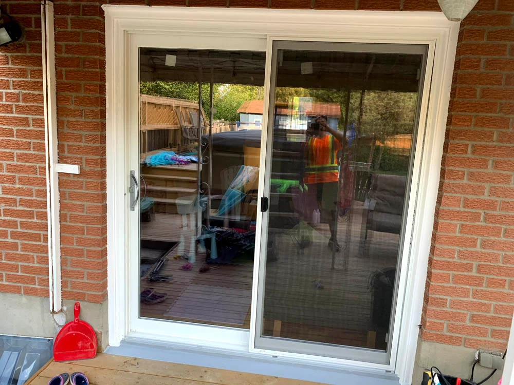Glass and window installation and replacement services